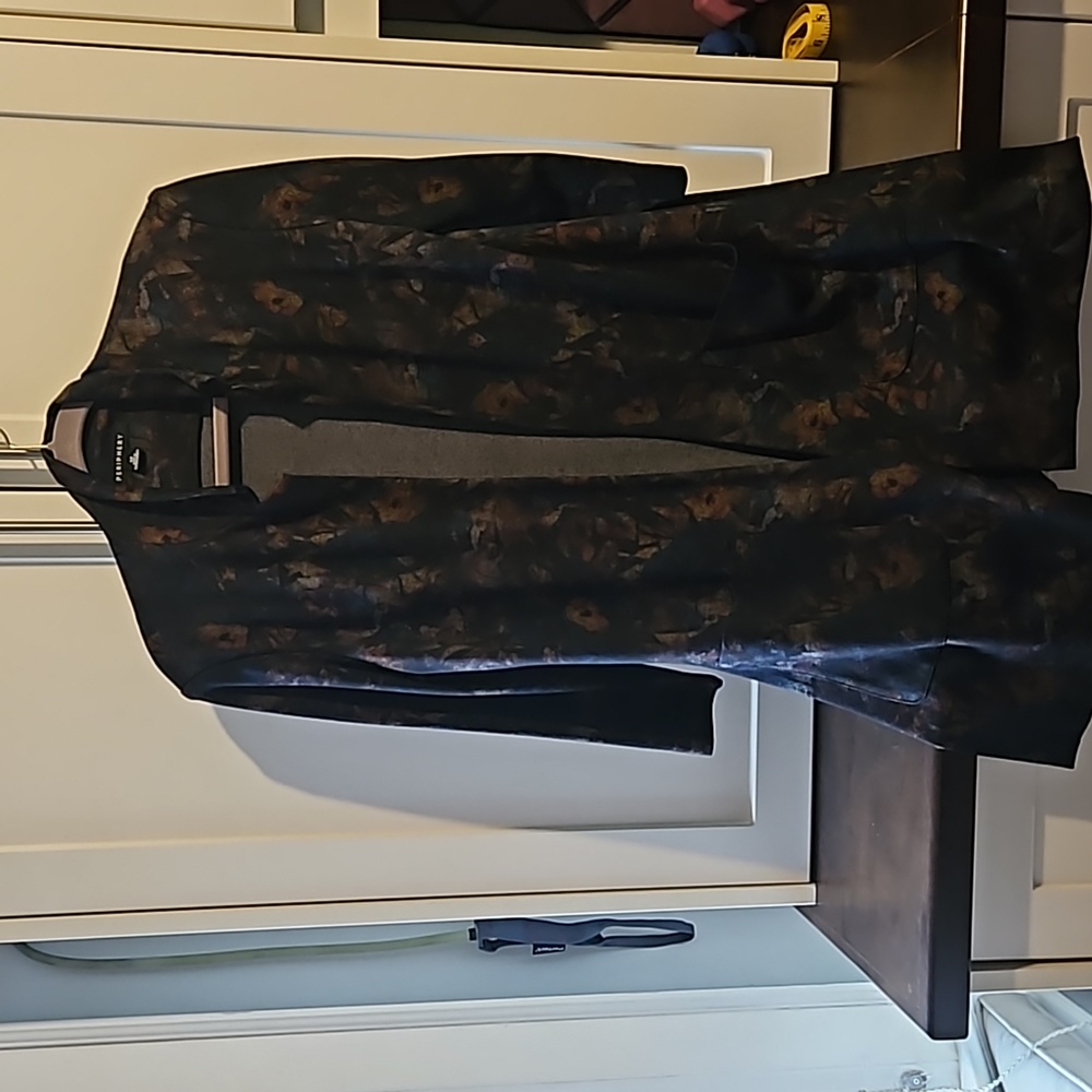 Periphery long, printed jacket